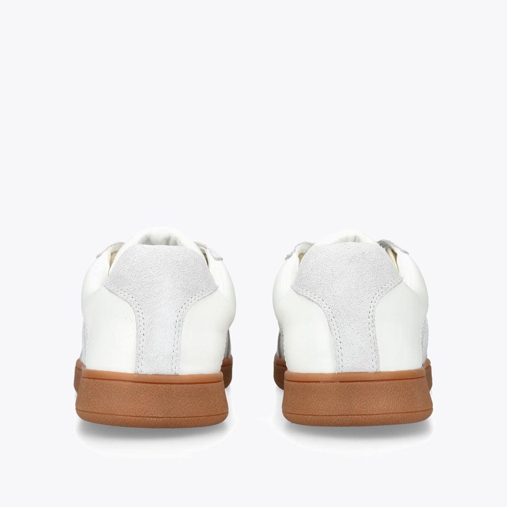 Waltor White